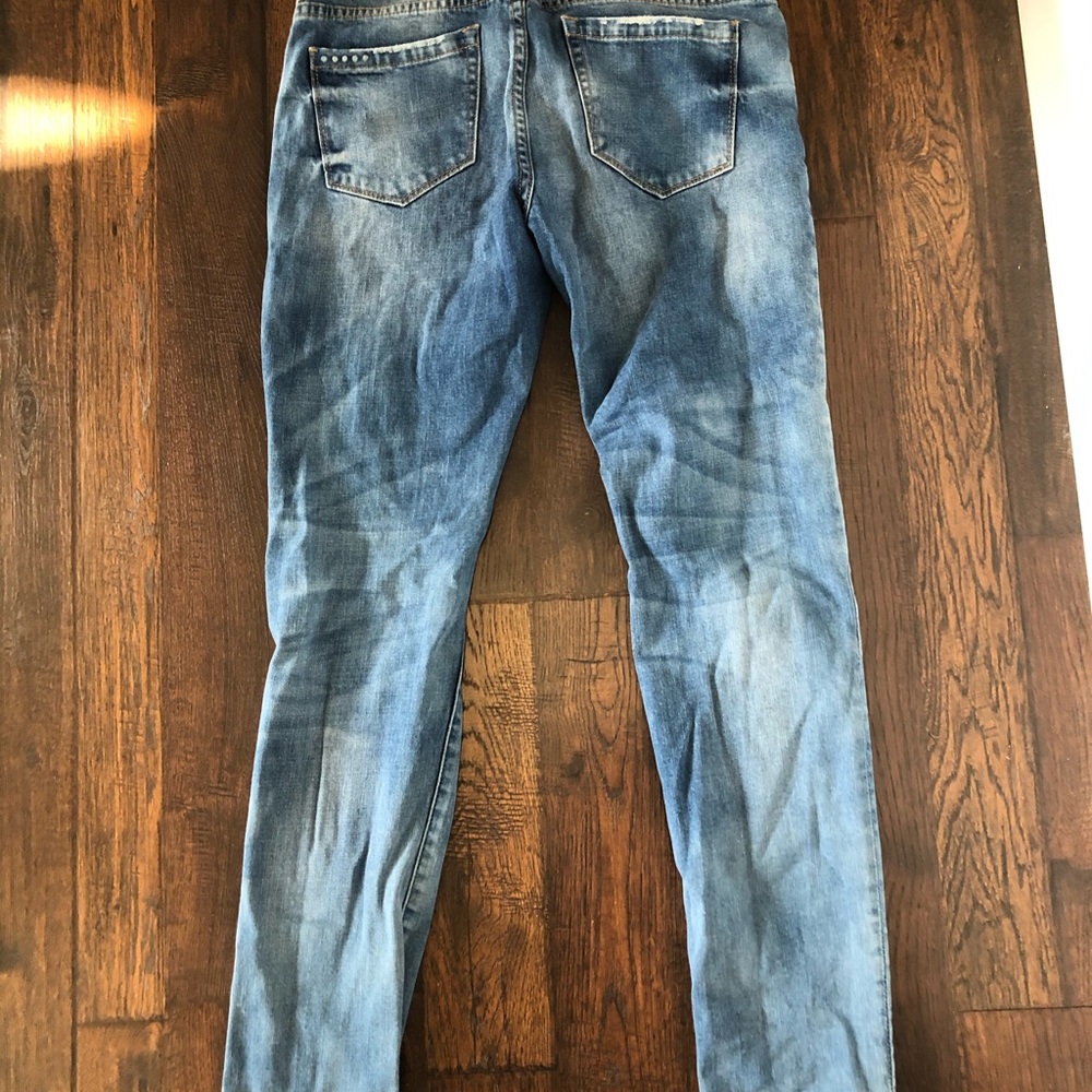 Blank NYC size 27 distressed straight leg jeans